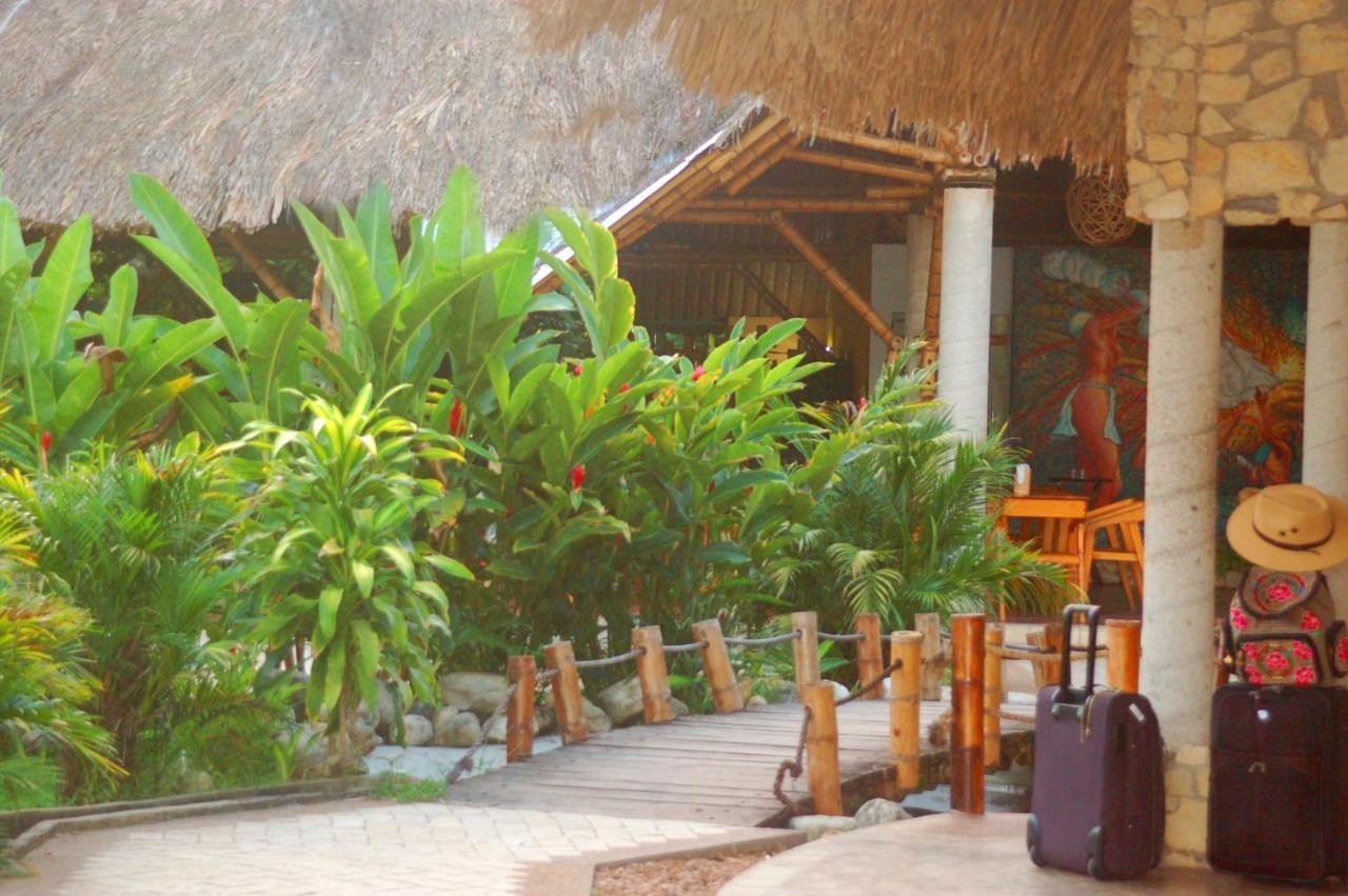 Axkan Palenque, Shows En Vivo & Gastronomia Mar Y Tierra & Travel Agency ภายนอก รูปภาพ