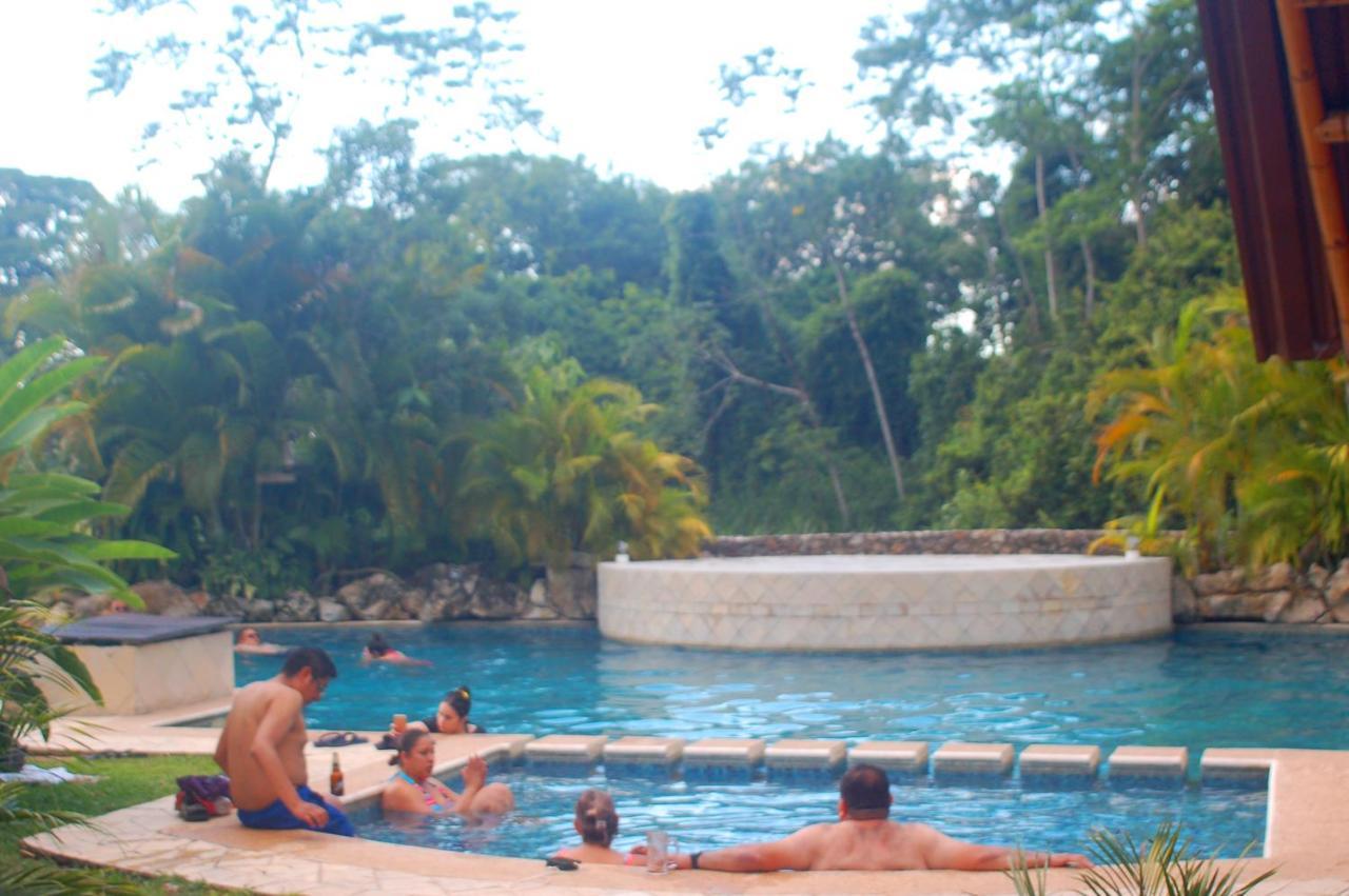 Axkan Palenque, Shows En Vivo & Gastronomia Mar Y Tierra & Travel Agency ภายนอก รูปภาพ