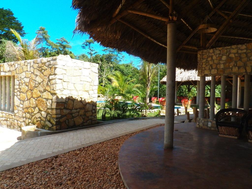 Axkan Palenque, Shows En Vivo & Gastronomia Mar Y Tierra & Travel Agency ภายนอก รูปภาพ