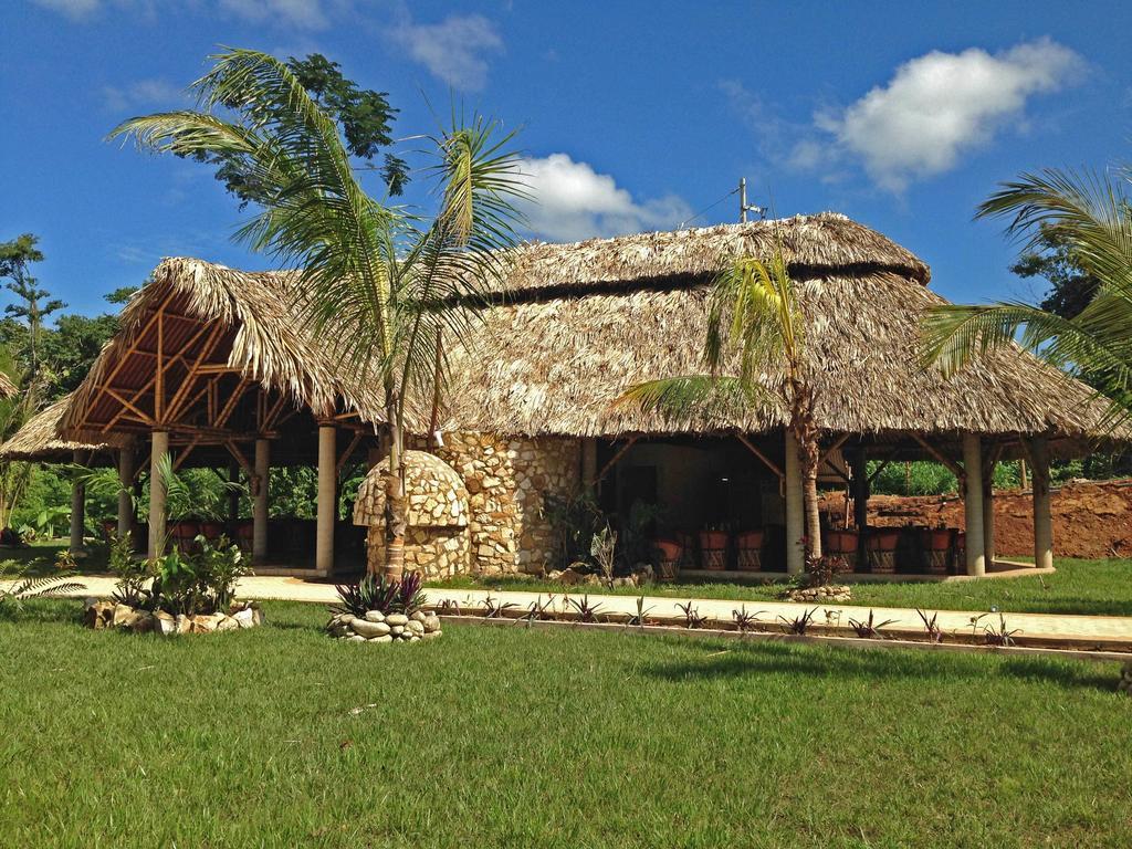 Axkan Palenque, Shows En Vivo & Gastronomia Mar Y Tierra & Travel Agency ภายนอก รูปภาพ