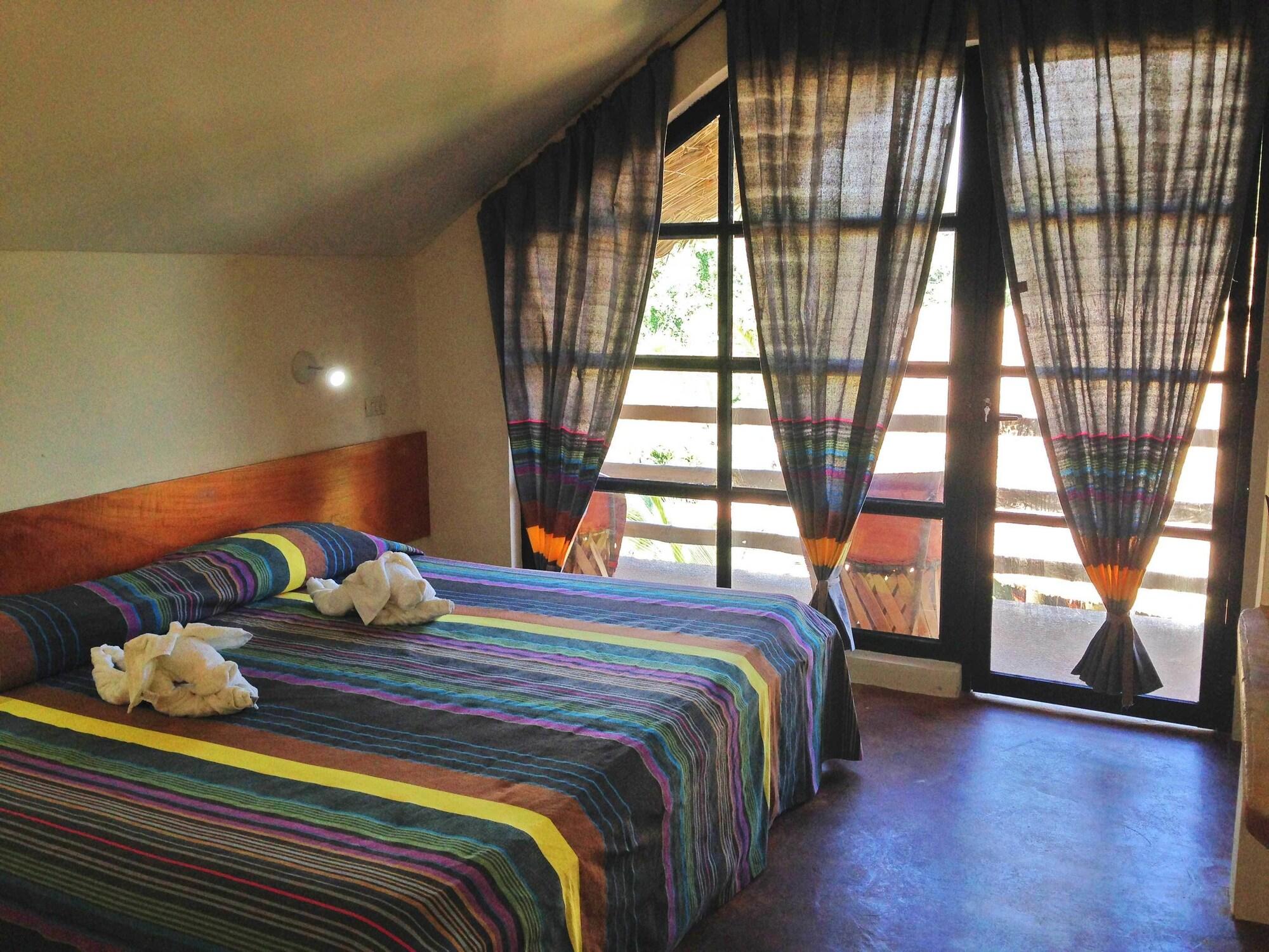 Axkan Palenque, Shows En Vivo & Gastronomia Mar Y Tierra & Travel Agency ภายนอก รูปภาพ
