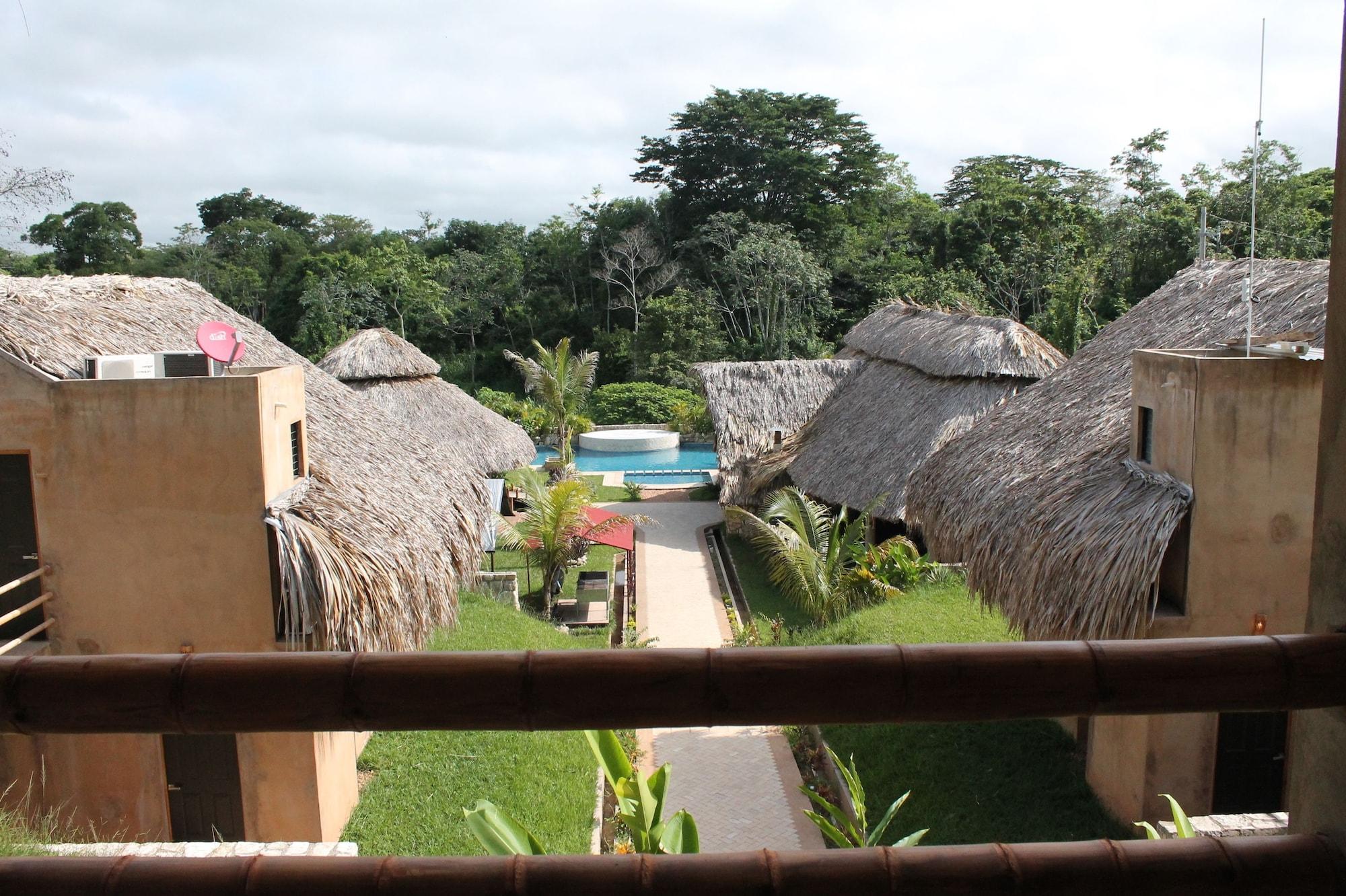 Axkan Palenque, Shows En Vivo & Gastronomia Mar Y Tierra & Travel Agency ภายนอก รูปภาพ