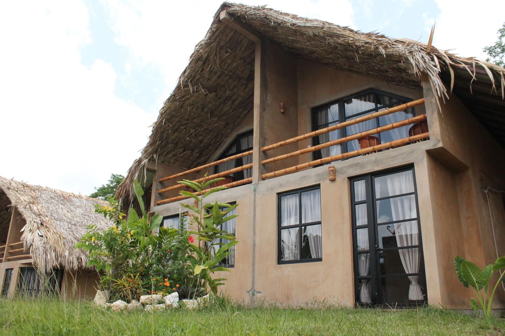 Axkan Palenque, Shows En Vivo & Gastronomia Mar Y Tierra & Travel Agency ภายนอก รูปภาพ
