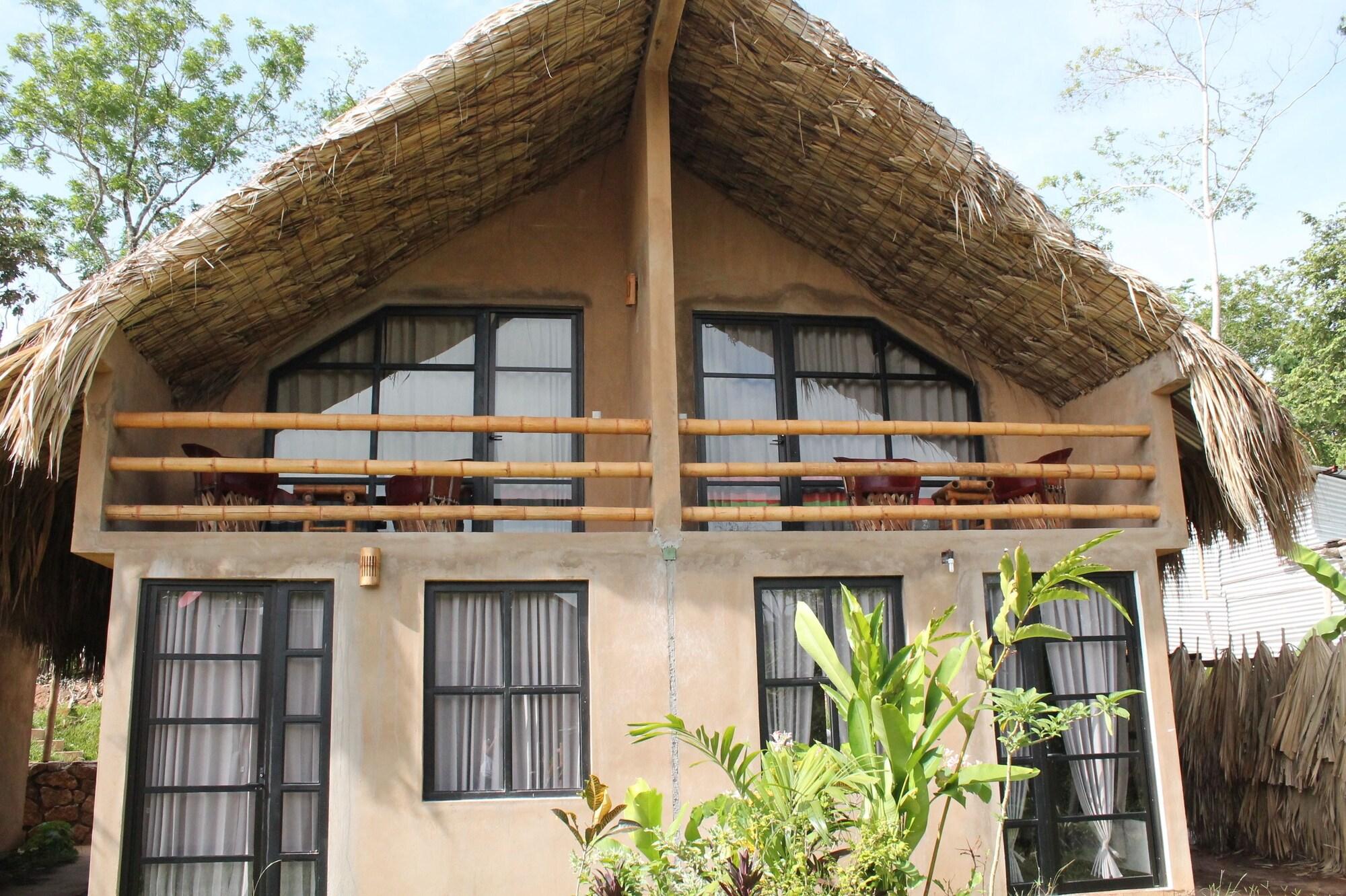 Axkan Palenque, Shows En Vivo & Gastronomia Mar Y Tierra & Travel Agency ภายนอก รูปภาพ
