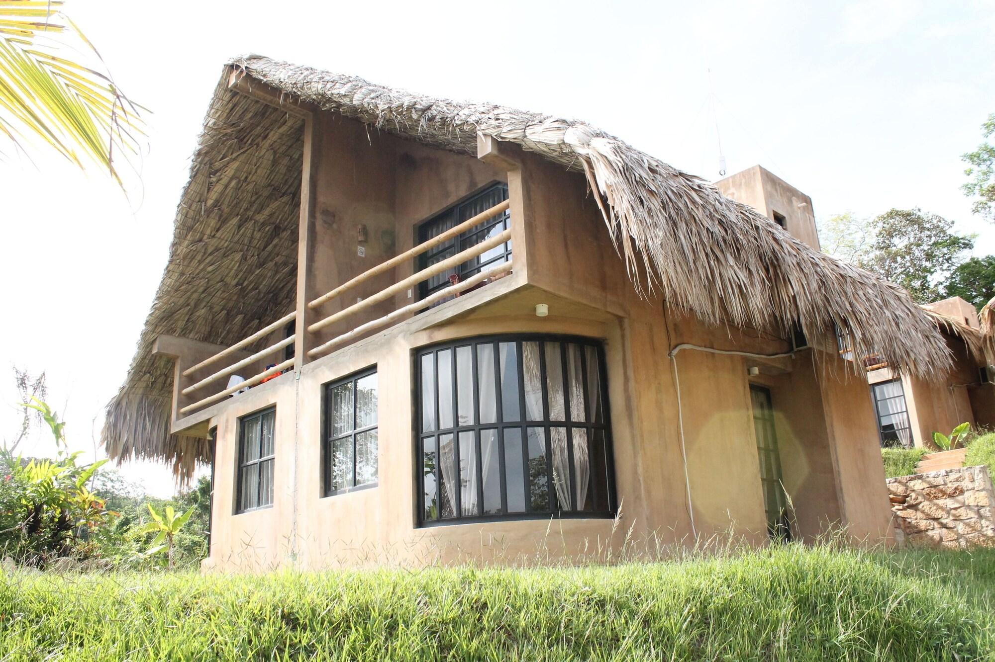Axkan Palenque, Shows En Vivo & Gastronomia Mar Y Tierra & Travel Agency ภายนอก รูปภาพ