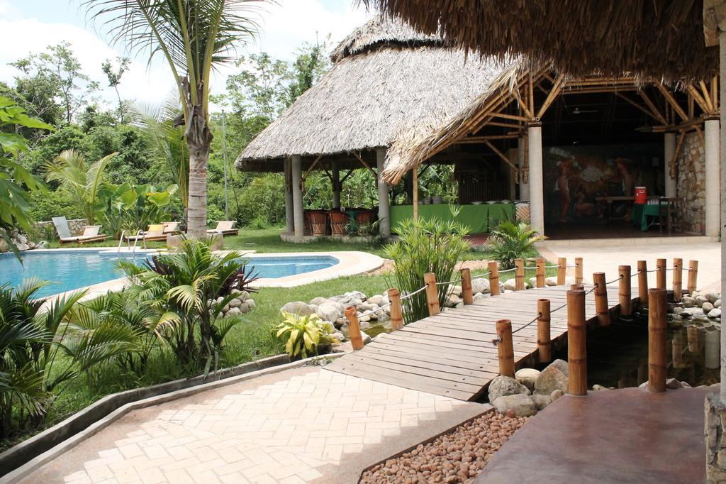 Axkan Palenque, Shows En Vivo & Gastronomia Mar Y Tierra & Travel Agency ภายนอก รูปภาพ