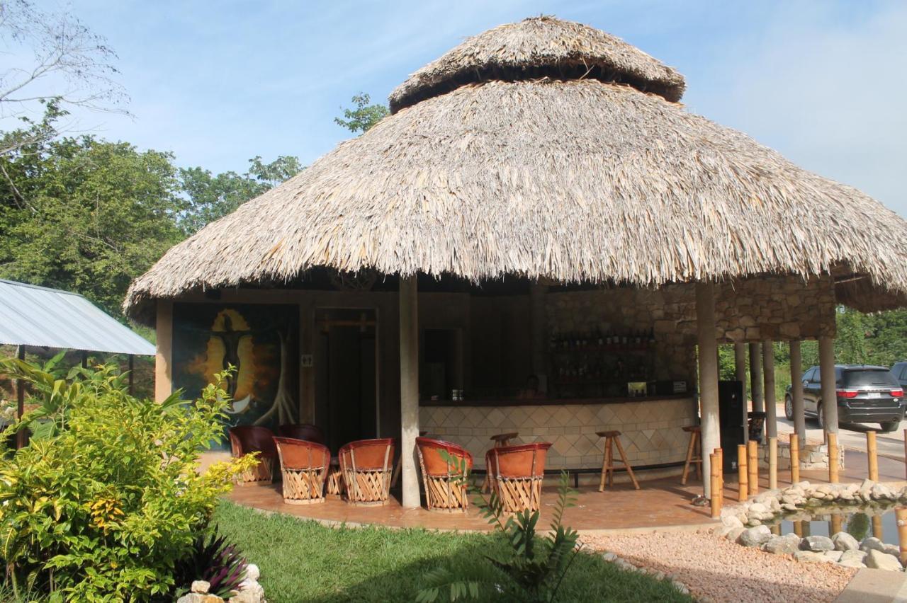 Axkan Palenque, Shows En Vivo & Gastronomia Mar Y Tierra & Travel Agency ภายนอก รูปภาพ