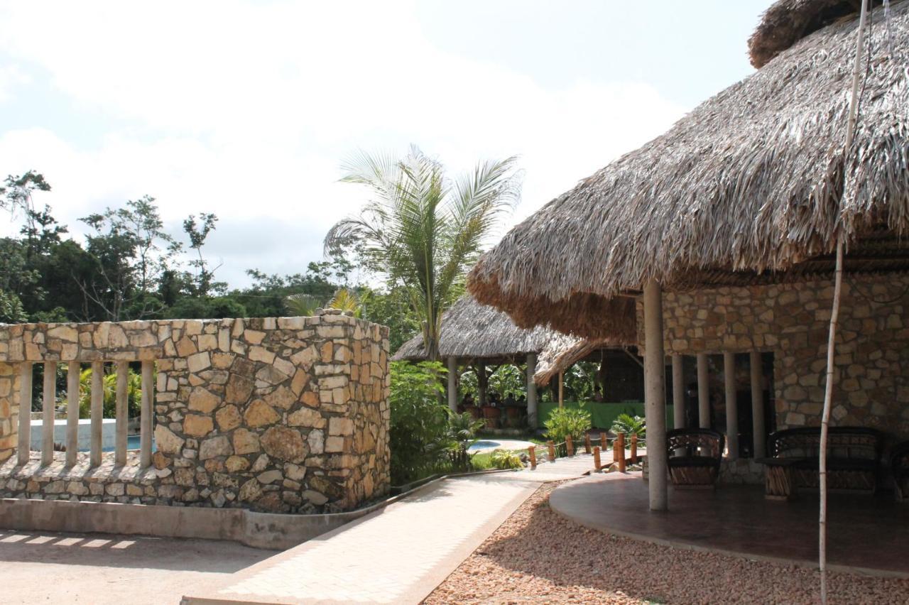 Axkan Palenque, Shows En Vivo & Gastronomia Mar Y Tierra & Travel Agency ภายนอก รูปภาพ
